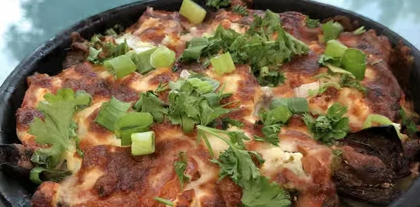 Khachapuri Adjaruli at Saperavi Georgian Restaurant, Winnipeg, MB